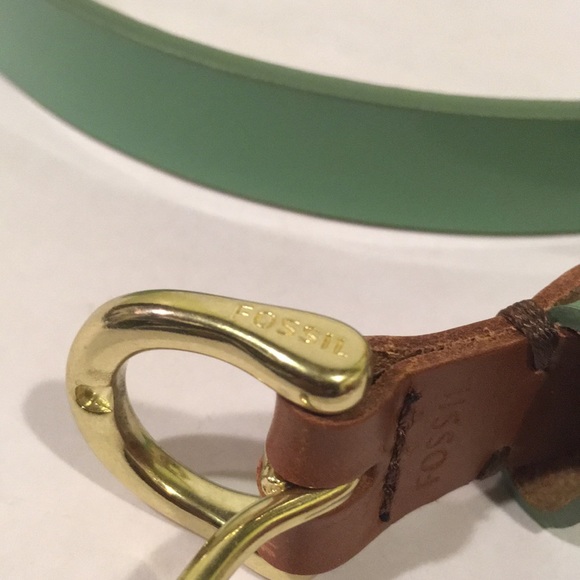 Fossil Mint Green Patent Leather Slim Belt Minimalist Career Size Medium - Picture 3 of 15
